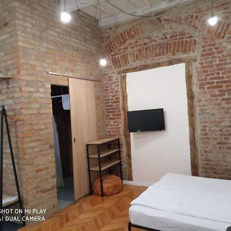 Gogol 14 Апартаменти В Історичному Центрі Міста Ujgorod Dış mekan fotoğraf